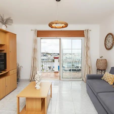 B37 - Door Apartmán