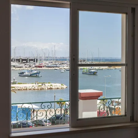 B37 - Door Daire Lagos