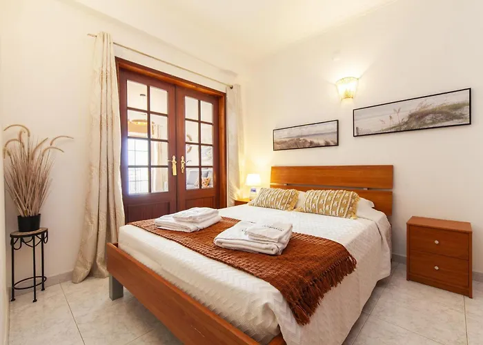 B37 - Door Apartment