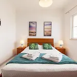 B37 - Door Apartmán *
